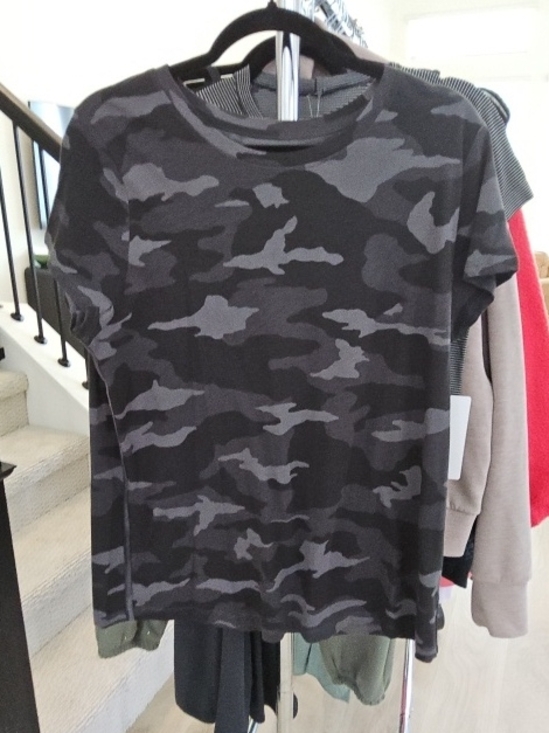 Athleta Tops - Athleta Women's Black and Gray Camo Tee